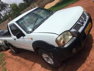 used nissan hardbody