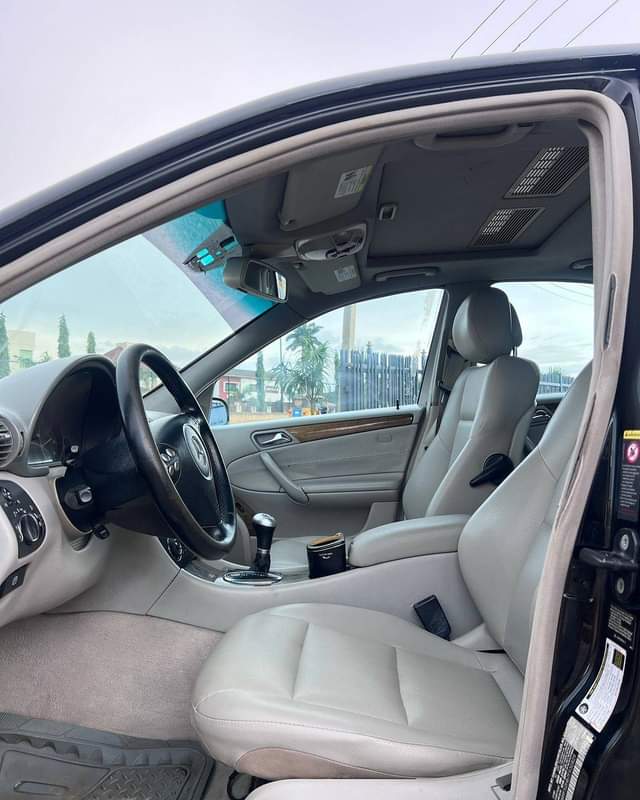 A picture of Mercedes Benz C230