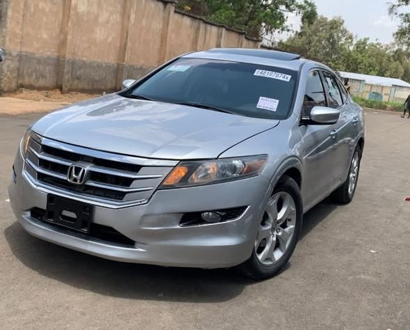 A picture of CROSSTOUR