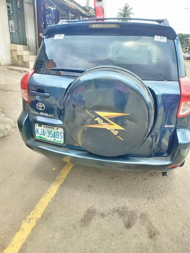 A picture of sparkling tokunbo standard Toyota rav4 08 for urgent sale... Untouched