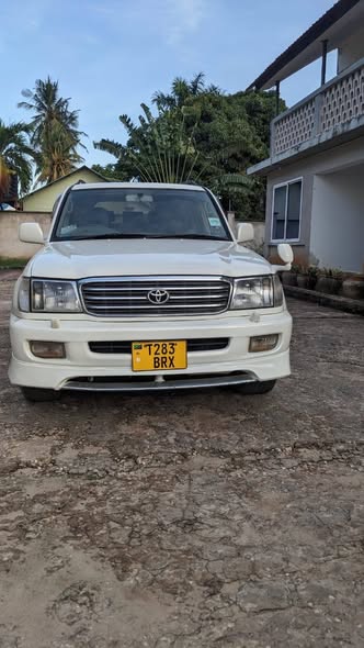 A picture of Landcruiser VX