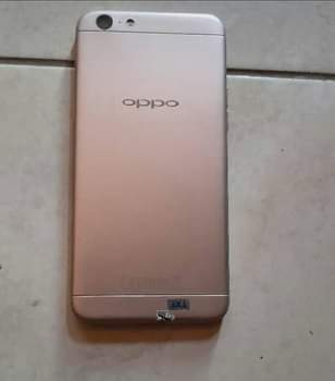 A picture of OPPO phone A57