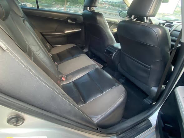 A picture of Toyota Camry SE 2014