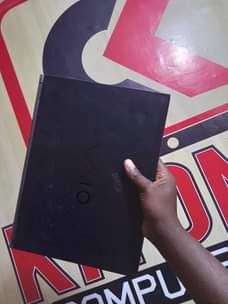 A picture of Offer offer Laptop 150k tu na inakaa na chaji duocore