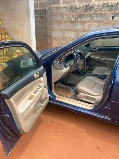 A picture of 2004 TOYOTA BIG DADDY CAMRY 04 2004
