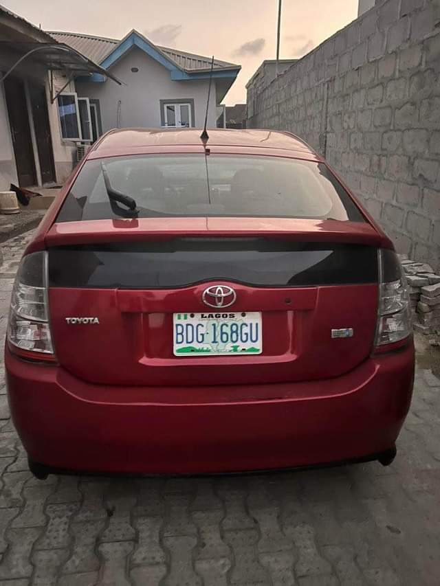 A picture of 06 07 Toyota Prius hybrid 