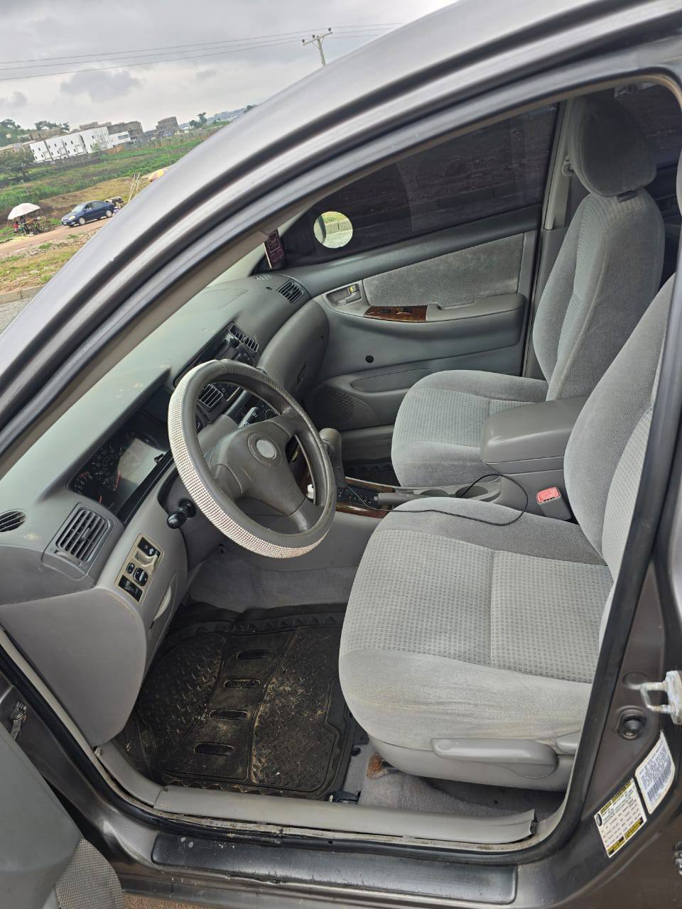 A picture of  Distress sale 2006 Toyota Corolla with untampered engine gear