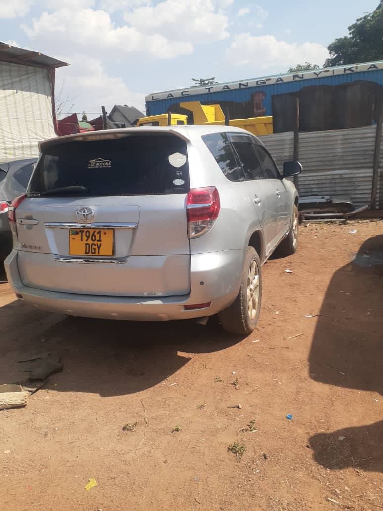 A picture of TOYOTA VANGUARD