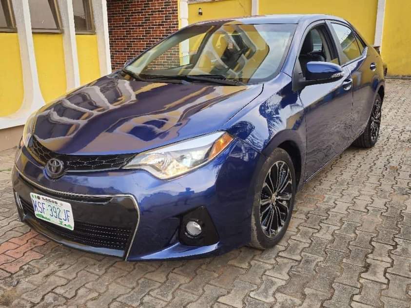 A picture of 2015 Toyota Corolla S