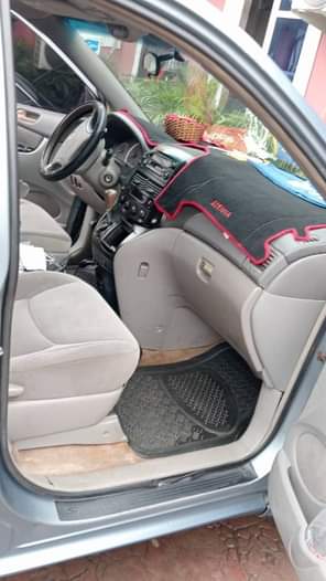 A picture of SHARPEST TOYOTA SIENNA 2005 MODEL LOCATION IS PORT HARCOURT 4