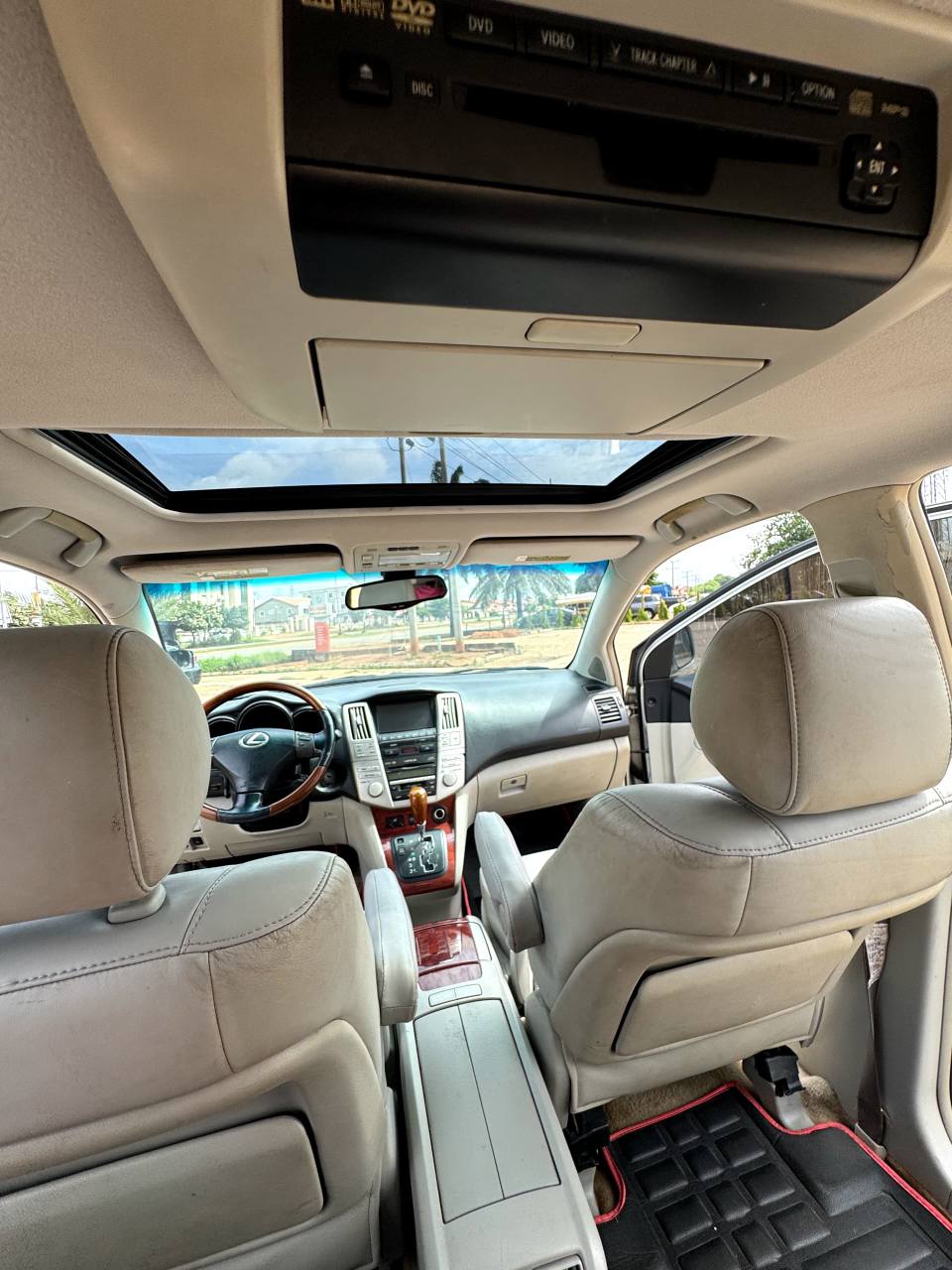 A picture of Few Months Registered 2007 Model Lexus Rx350 330 Body Pure