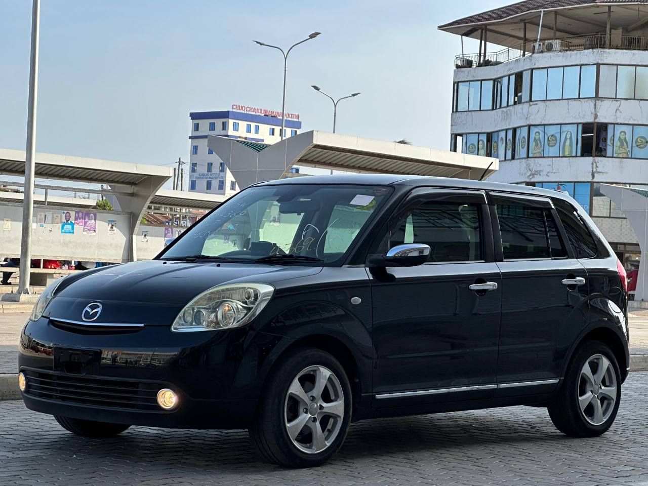 A picture of MAZDA VERISA