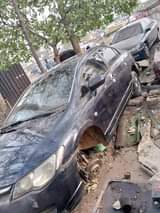A picture of 2008 Civic First body untempered engine but bad gear