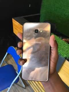 A picture of Samsung j4 plus