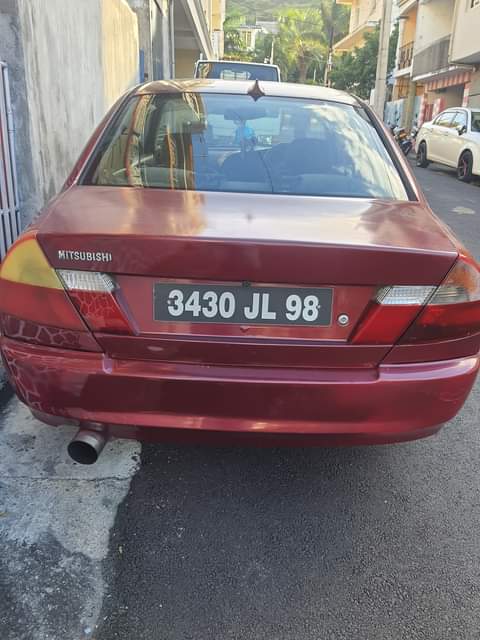 mitsubishi lancer