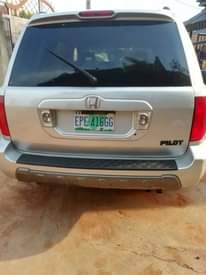 A picture of 2004 Honda Pilot