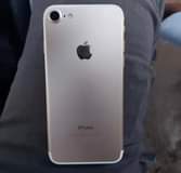 A picture of iphone 7plain 32gb