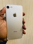A picture of Name Iphone 7 STORAGE 32gb BATTERY 82 fingerprint