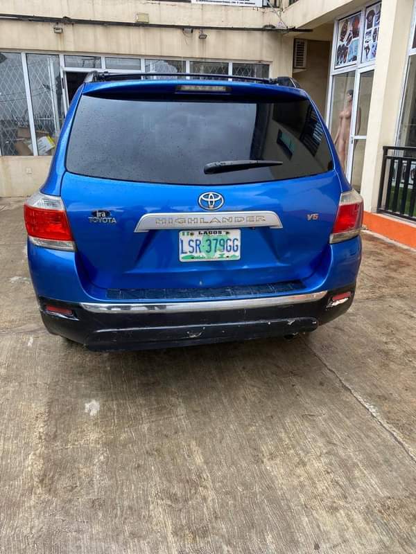 A picture of Awoof Awoof owner need cash tomorrow morning Engine gear a
