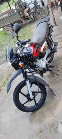 A picture of Boxer bm 125