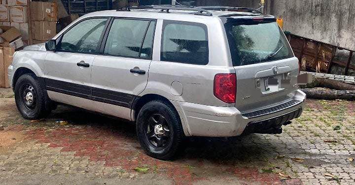 A picture of O5 Honda Pilot 3 Row for Sale Engine Gear Perfect