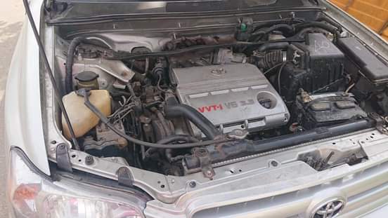 A picture of Toyota highlander 2005