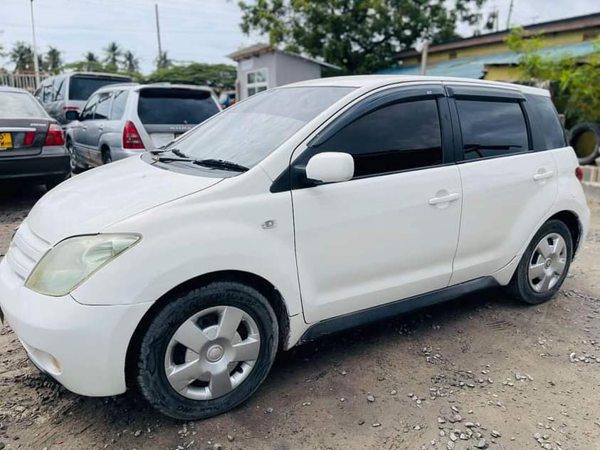A picture of Toyota IST