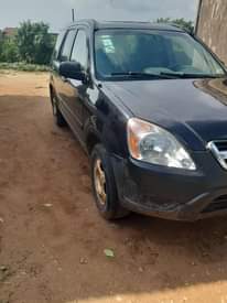 A picture of Neatly used 04 Crv Jeep