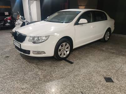 A picture of Skoda Superb Elegance Model 2013 fuel petrol Second Owner