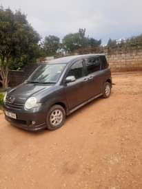 A picture of Toyota sienta