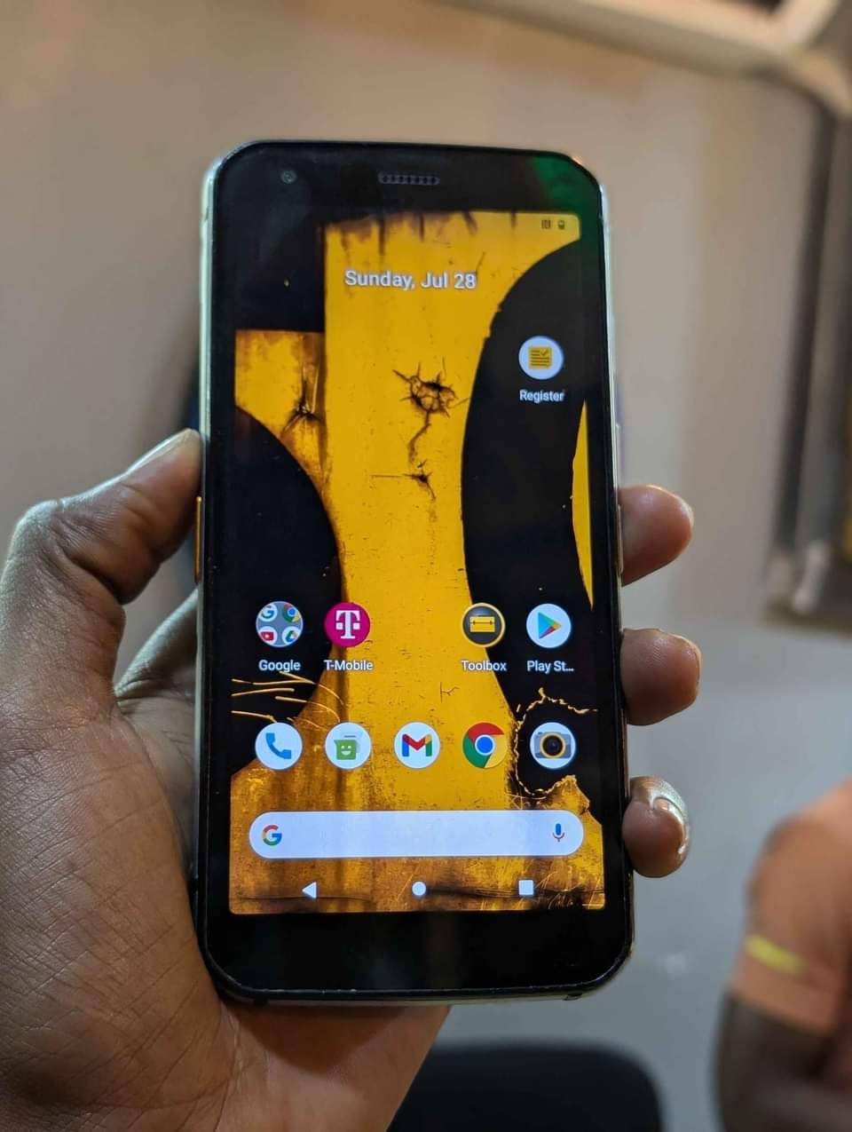 A picture of CAT S62 128GB SIMU JIWE HAIVUNJIKI