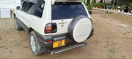 A picture of Toyota Rav4 Old
