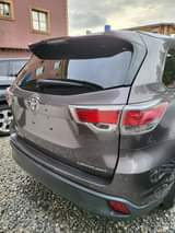 A picture of 2016 completely accident free tokunbo Toyota Highlander Limited Full option