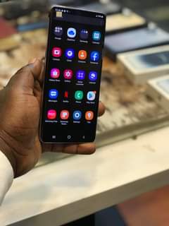 A picture of Samsung s21utra 128gb 12gb ram