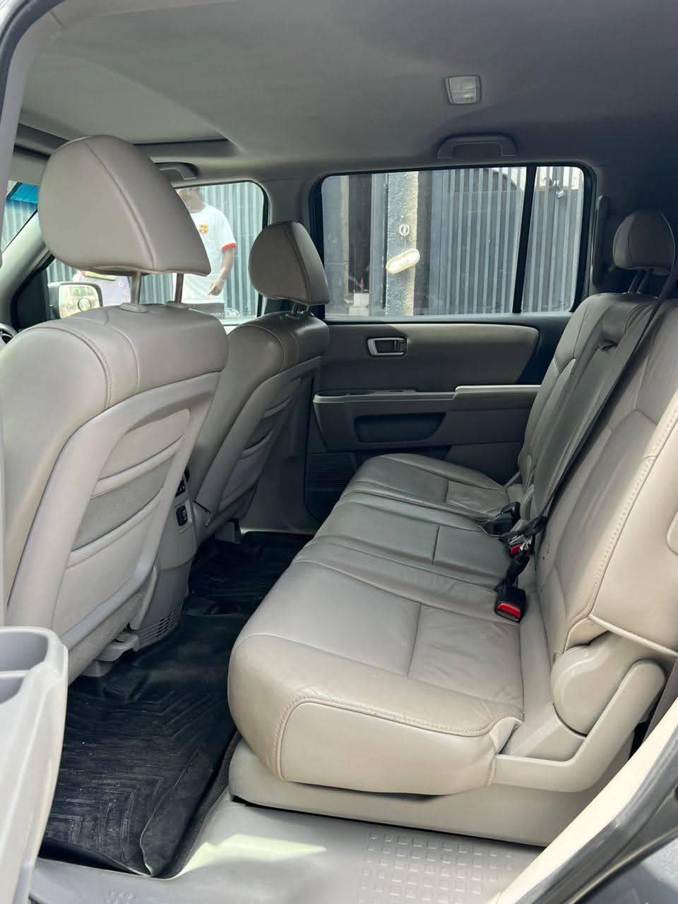 A picture of 2012 Honda pilot