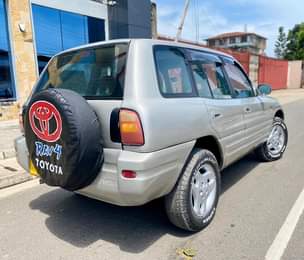 A picture of Call 0762664660 Whatsapp link https wa link 3hlwa5 TOYOTA RAV4