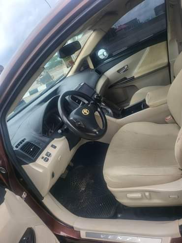 A picture of Sharp 09 v4 venza in perfect conditions car is very