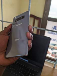 A picture of Samsung not 8