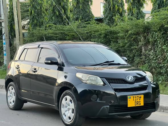 A picture of TOYOTA IST NEW MODEL