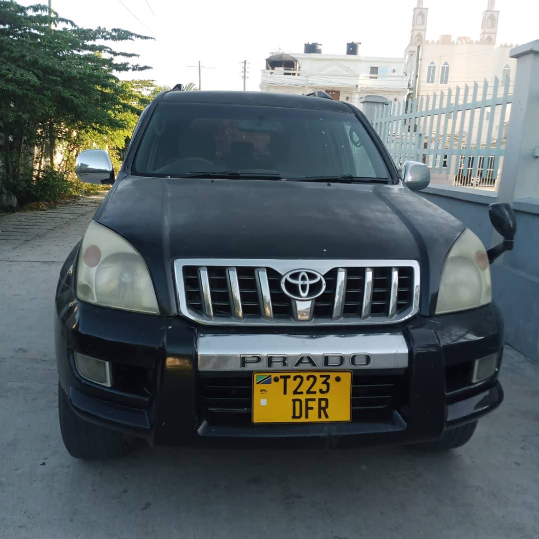 A picture of TOYOTA PRADO