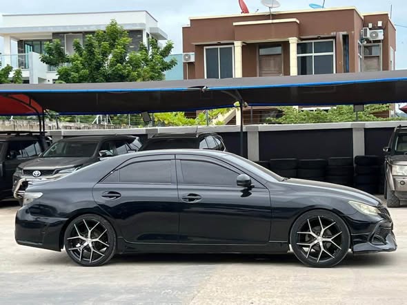 A picture of Toyota mark x for sale
