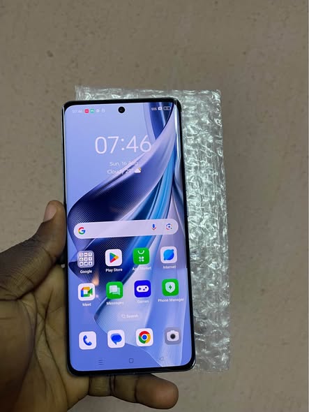 A picture of Oppo reno 10 5G 256 12 12 location Nnewi Anambra