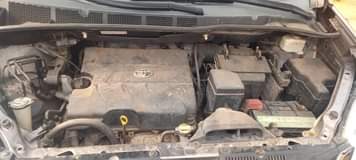 A picture of Toyota Sienna 2010.