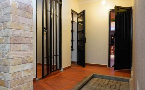 A picture of House for sale in KIRA NSASA