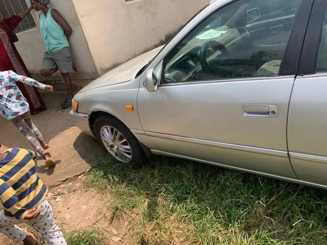 A picture of Pencil Camry