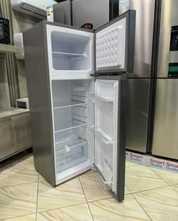 A picture of 200 000 kwa leo tu Offer OK fridge 200 000