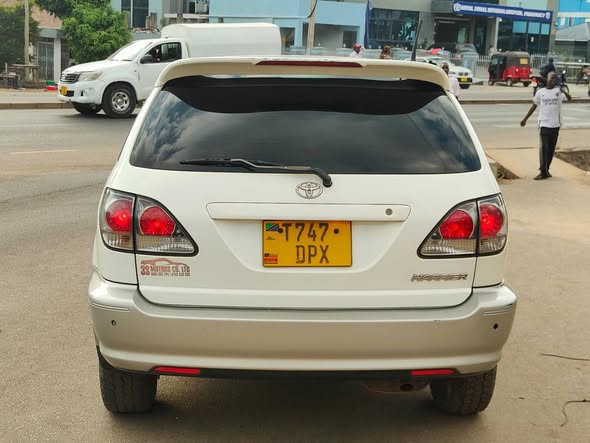 A picture of Toyota harrier