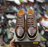 A picture of VIATU BORA TSH 65 000 Size 40 45 PIGA WHATSAPP