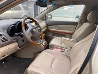 A picture of LEXUS RX330 YEAR 2005