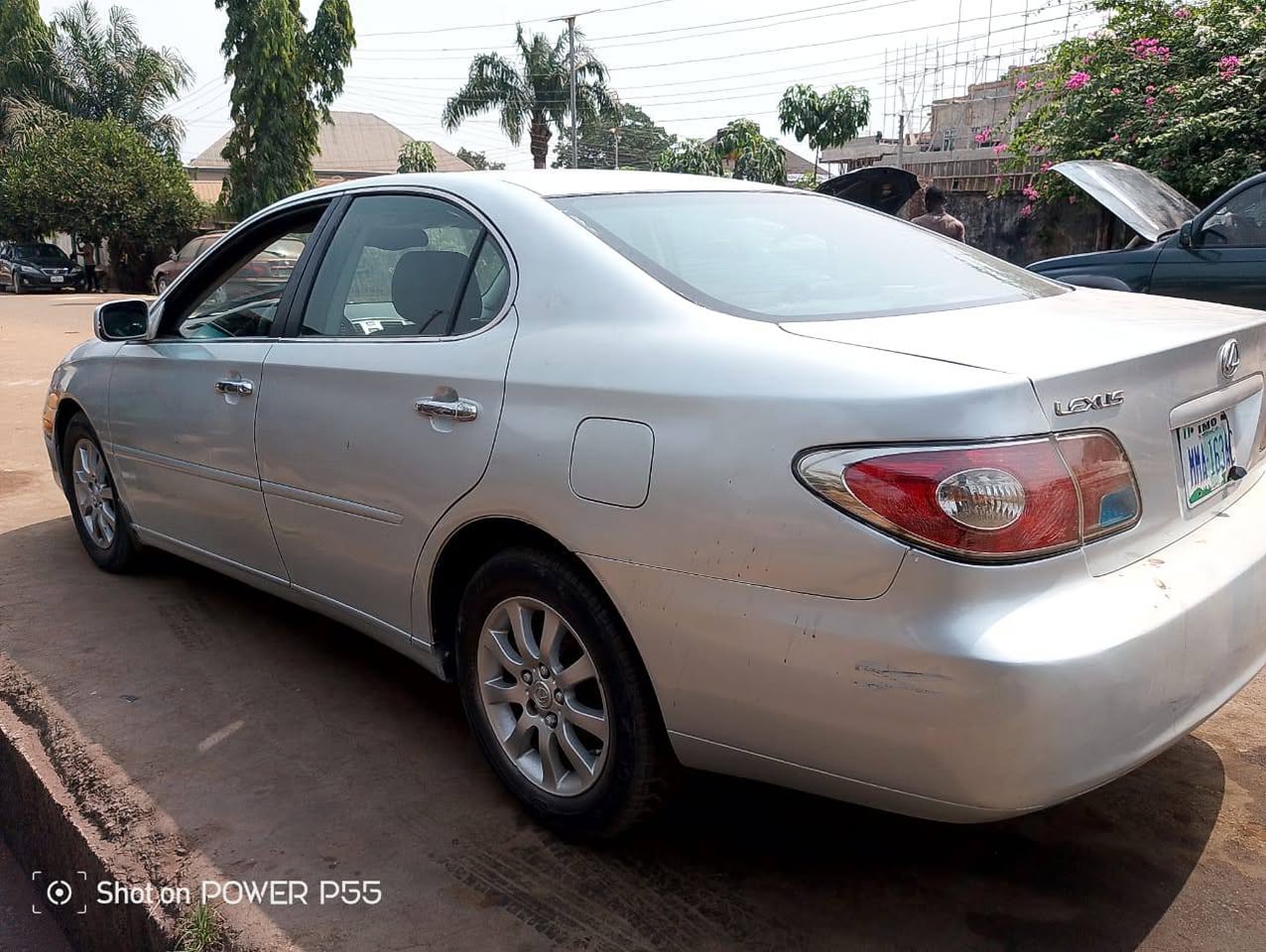 A picture of Neatly used Lexus ES330 08063099576 